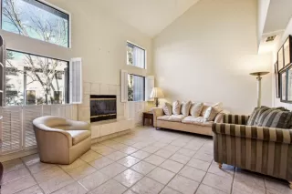 Photo #3: 225033851 Listing 