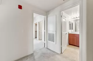 Photo #5: 225033937 Listing