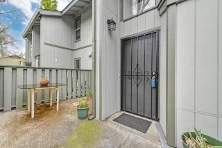 Photo #1: 225034116 Listing