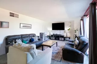 Photo #2: 225035845 Listing