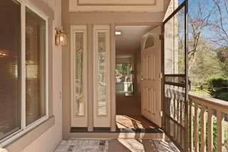 Photo #6: 225035864 Listing