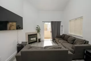 Photo #5: 225036069 Listing 