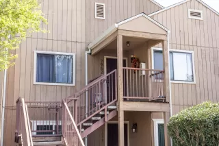 Photo #3: 225036071 Listing