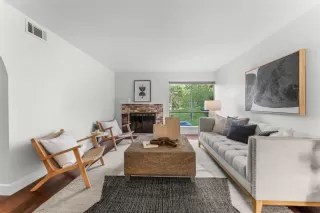 Photo #5: 225037088 Listing 