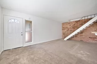 Photo #5: 225037254 Listing