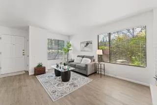 Photo #2: 225037591 Listing 