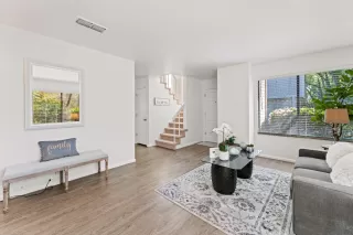 Photo #3: 225037591 Listing 