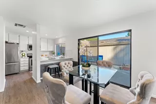 Photo #6: 225037591 Listing 