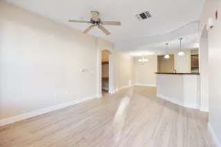 Photo #1: 225037857 Listing