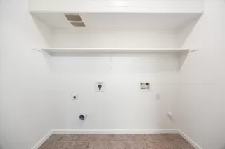 Photo #6: 225037857 Listing