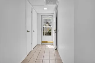 Photo #6: 225038038 Listing 