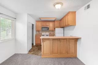 Photo #2: 225038609 Listing 