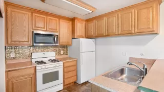 Photo #4: 225038609 Listing 