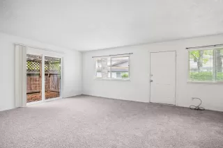 Photo #5: 225038609 Listing 