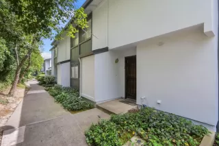 Photo #3: 225038808 Listing 