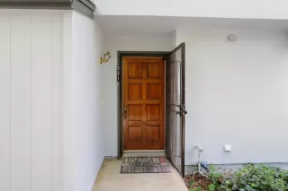 Photo #5: 225038808 Listing 