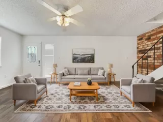 Photo #1: 225038916 Listing 