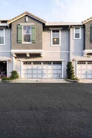 Photo #4: 225038972 Listing 