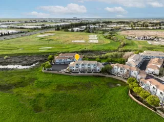 Photo #5: 225038972 Listing 