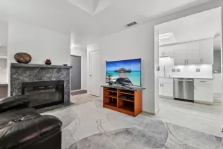 Photo #4: 225039087 Listing 