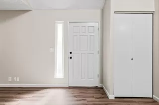 Photo #3: 225039677 Listing