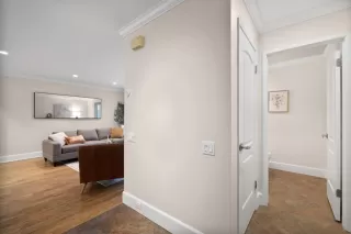 Photo #3: 225039854 Listing 