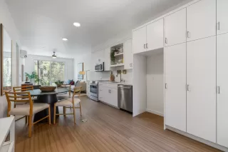 Photo #1: 225039884 Listing 