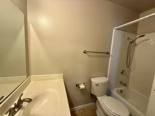 Photo #6: 225039940 Listing