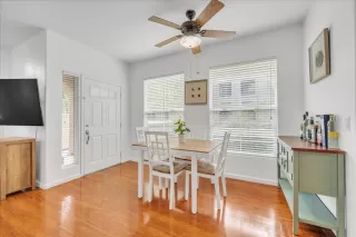 Photo #2: 225039996 Listing