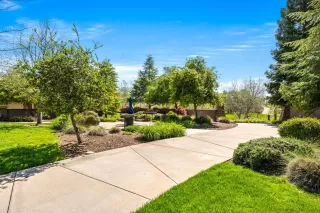 Photo #3: 225041473 Listing 