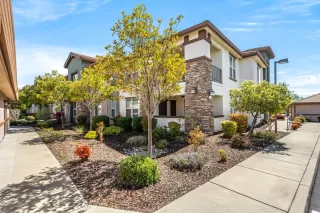 Photo #4: 225041473 Listing 