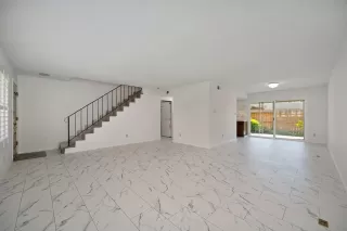 Photo #5: 225041928 Listing