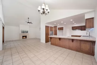 Photo #6: 225042003 Listing