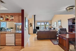 Photo #6: 225042290 Listing 