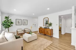 Photo #1: 225042376 Listing 