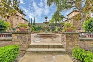 Photo #2: 225042895 Listing 