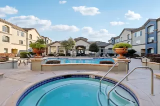 Photo #1: 225042951 Listing 