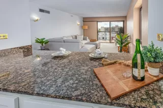 Photo #5: 225043366 Listing