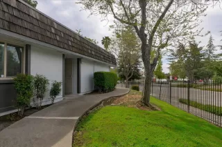 Photo #1: 225043627 Listing