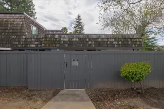 Photo #2: 225043627 Listing