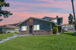 Photo #1: 225043654 Listing 