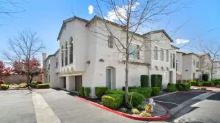 Photo #1: 225043704 Listing 