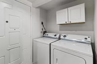 Photo #3: 225044303 Listing