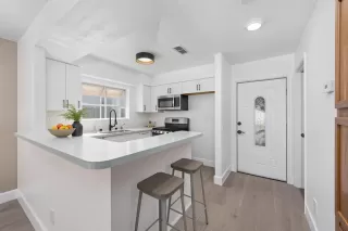 Photo #4: 225044385 Listing 