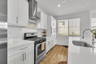 Photo #3: 225044506 Listing