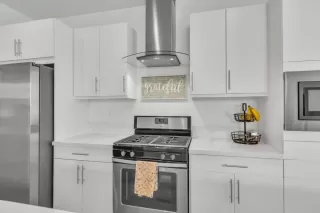 Photo #6: 225044506 Listing