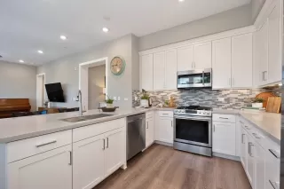 Photo #5: 225044513 Listing 