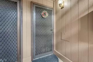 Photo #3: 225044697 Listing