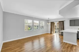 Photo #5: 225045565 Listing 