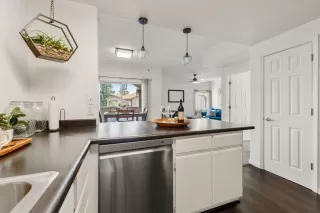 Photo #6: 225045752 Listing 